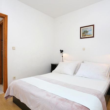 Apartments By The Sea Rastici, Ciovo - 11723 Trogir Rum bild