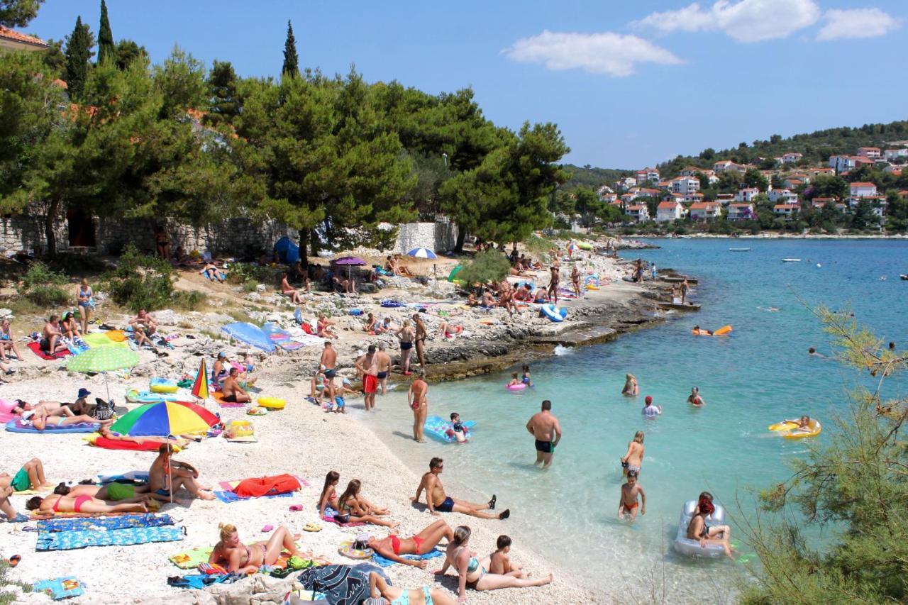 Apartments By The Sea Rastici, Ciovo - 11723 Trogir Exteriör bild
