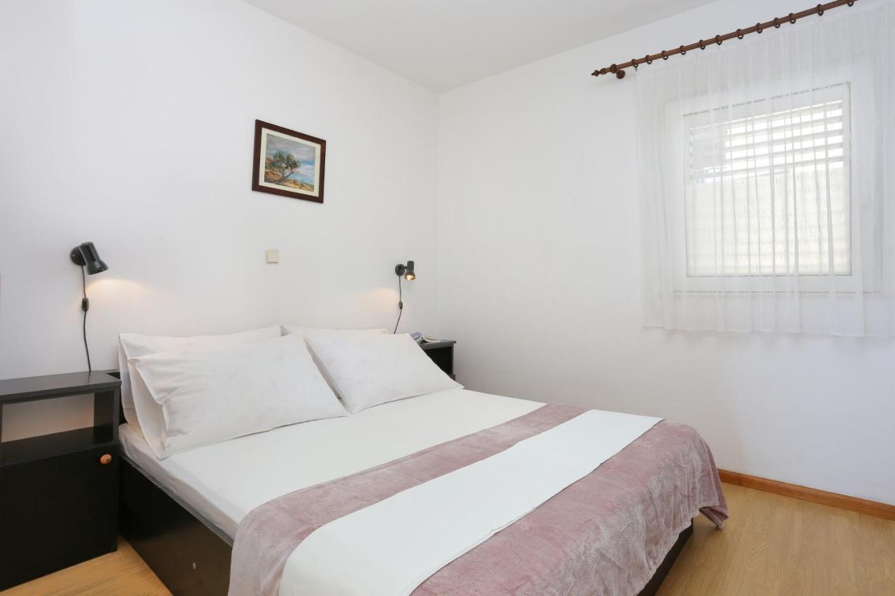 Apartments By The Sea Rastici, Ciovo - 11723 Trogir Exteriör bild