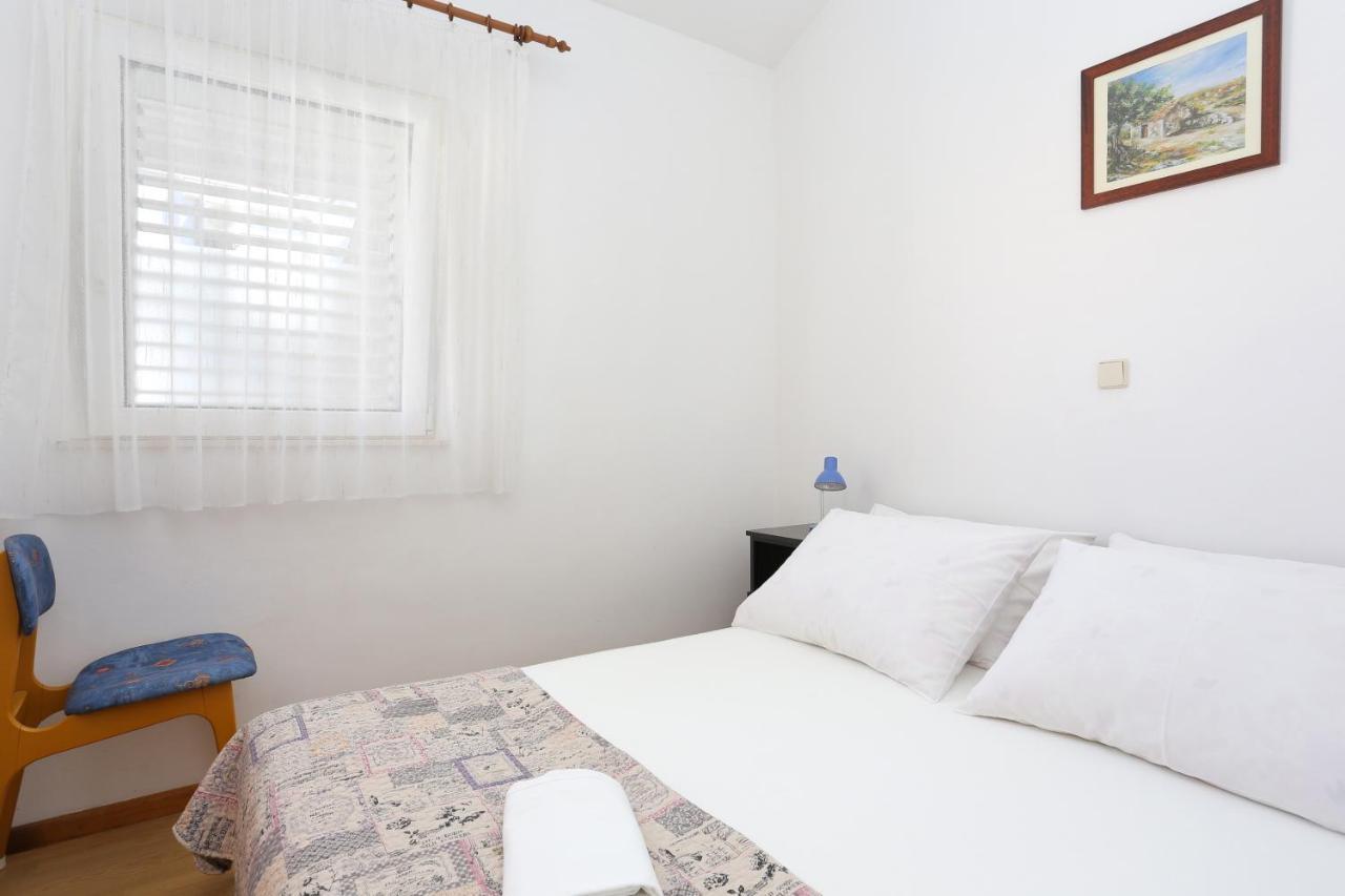 Apartments By The Sea Rastici, Ciovo - 11723 Trogir Exteriör bild