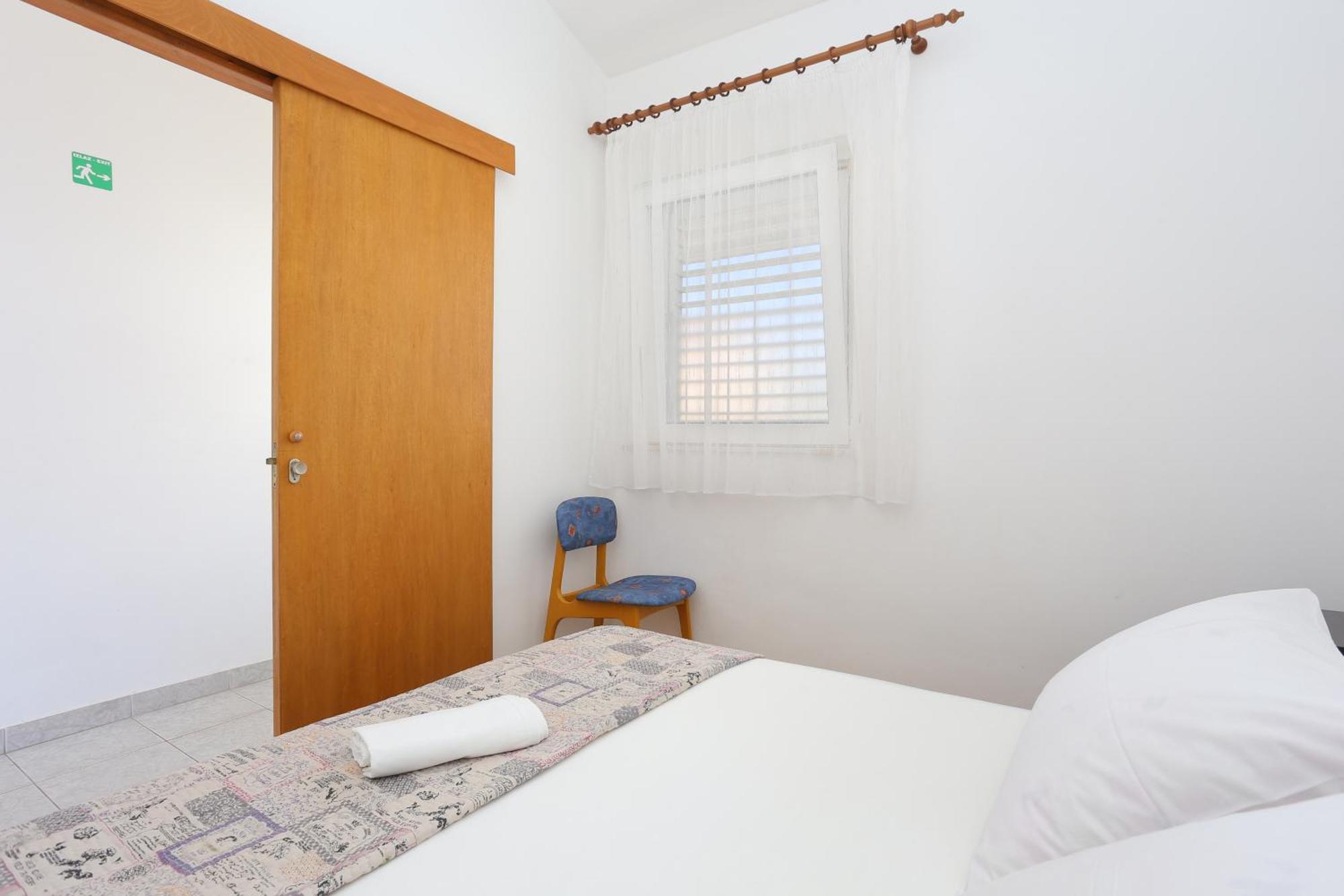 Apartments By The Sea Rastici, Ciovo - 11723 Trogir Rum bild