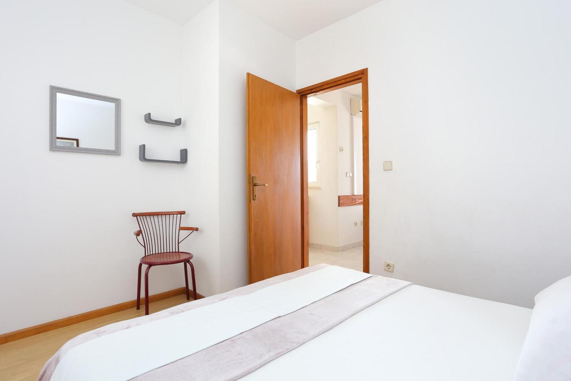 Apartments By The Sea Rastici, Ciovo - 11723 Trogir Rum bild